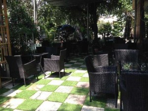 Bộ bàn ghế mây nhựa sân vườn giá rẻ