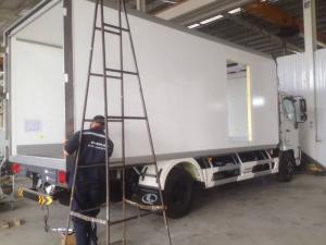 HINO tải 6.4 tấn thùng dài 6m7 giá rẻ bất ngờ