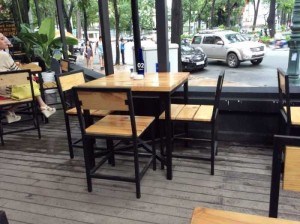 Bộ bàn ghế kinh doanh quán ăn
