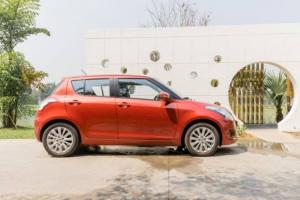 Xe du lịch 5 chỗ Suzuki Swift