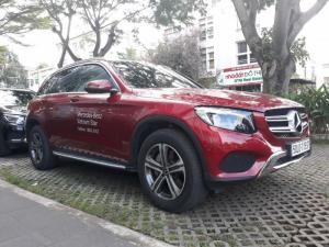 Bán Mercedes-Benz GLC250 4Matic 2018, cũ, màu đỏ..ƯU ĐÃI CỰC SỐC