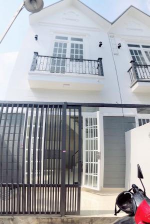 Nhà lầu 2 p.ngủ 60m2 -Có sổ hồng - Ngay Ngã Tư Ga Q12