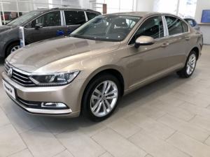 Xe 5 chỗ Volkswagen PASSAT 1.8 turbo, full option, sang trọng, lái đã, bao thử, giá tốt nhất thị trường