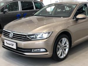 Xe 5 chỗ Volkswagen PASSAT 1.8 turbo, full option, sang trọng, lái đã, bao thử, giá tốt nhất thị trường