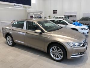Xe 5 chỗ Volkswagen PASSAT 1.8 turbo, full option, sang trọng, lái đã, bao thử, giá tốt nhất thị trường
