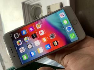 Iphone 8plus 64G zin nguyên con