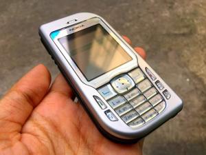 Nokia 6670 Zin chính hãng New, pin trâu siêu rẻ 350k.Có giao tới