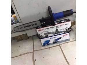 Lưỡi cưa xích kết hợp với máy cắt cầm tay