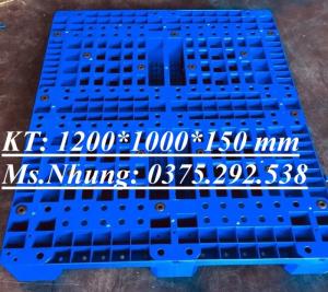 Pallet nhựa cũ mới tặng ngay chổi lau nhà