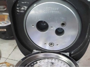 Nồi cơm zojishuri 1l8 AI phím cảm ứng
