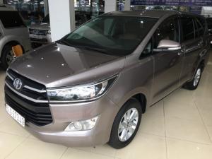 Innova 2.0E, cuối 2017, màu đồng, xe cá nhân,
