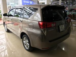 Innova 2.0E, cuối 2017, màu đồng, xe cá nhân,