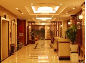 Bàn tòa KS đường Trần Duy Hưng quận Cầu Giấy, S321m2x8t, 45 phòng chuẩn, sinh lời rất cao.