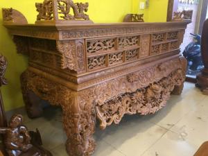 Sạp Thờ Gỗ Gõ Đỏ Chân 20 - 2 Dạ Siêu Vip . Chạm Trỗ Sống Động, Tôn Lên Vẽ Đẹp Thật Trang Nghiêm.