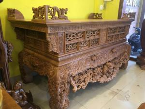 Sạp Thờ Gỗ Gõ Đỏ Chân 20 - 2 Dạ Siêu Vip . Chạm Trỗ Sống Động, Tôn Lên Vẽ Đẹp Thật Trang Nghiêm.