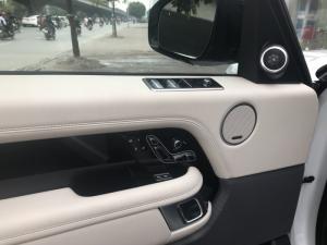 Bán LandRover Range Rover HSE 2019, màu trắng,nội thất nâu,xe giao ngay,giá tốt.
