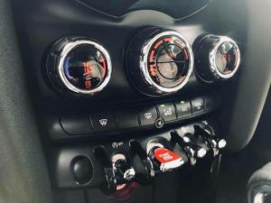 Bán gấp Mini Cooper 2016 tự động màu vàng đẹp mới nhất sài gòn