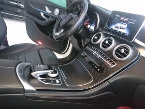 Mercedes GLC300 4Matic 2017 màu trắng