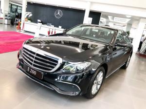 Mercedes E200 2018 đủ màu giao ngay chỉ với 590tr giá cực tốt