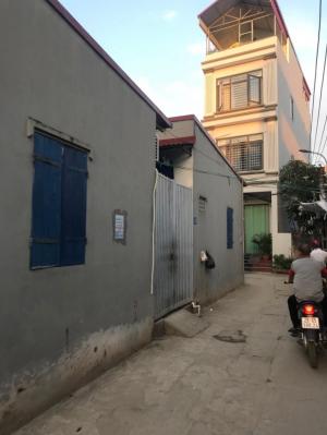 Bán nhanh ngôi nhà cấp 4 ở Di Trạch. Dt 40m2, mặt tiền 4m giá đẹp