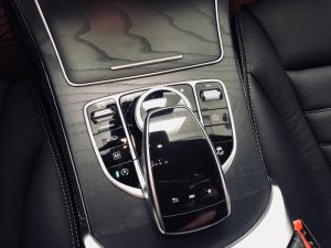 Bán Mercedes-Benz Glc250 4matic 2018, Cũ, Màu Đen/Nội Thất Kem..Ưu Đãi Chính Hãng Tốt Nhất