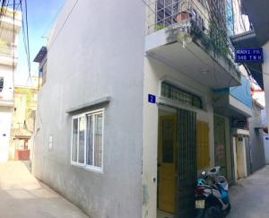 Nhà 2 tầng, DTSD 50m2, 2/348 Trần Nguyên Hãn, có thể bán hàng.