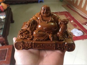 Tượng Thần Tài gỗ bách xanh