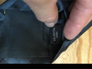 Cravat Vaneli, Italy bản to, sọc chấm