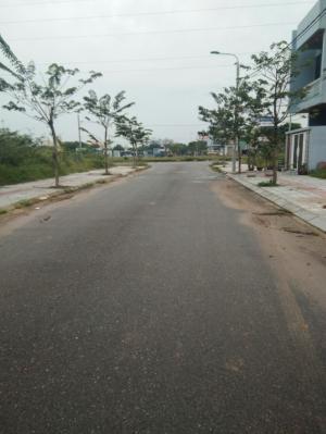2 lô kề ngã 4 võ chí công cầu Nguyễn Tri Phương