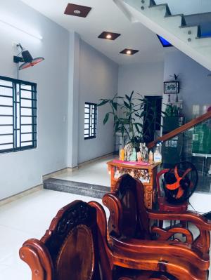 Nhà dưới