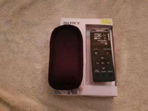 Cần Bán Máy ghi âm Sony ICD-UX560F new