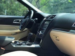 Ford EXPLORER 217 2.3L Ecoboost ĐEN Xe Đẹp Giá Hợp Lý.