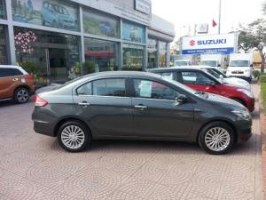 Hông xe suzuki ciaz