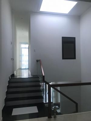 Nhà Hẻm Nayder Thông Ra Nguyễn Tất Thành 5x25m