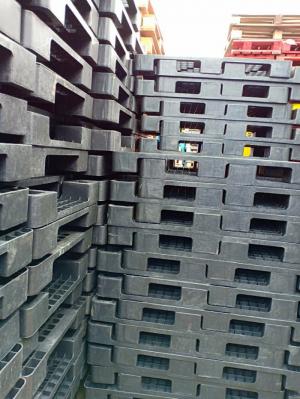 pallet nhựa đen tái chế 1200x1200x150mm