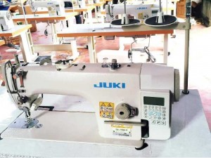 Máy may điện tử liền trục juki