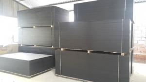 Cốp pha phủ phim nâu đen