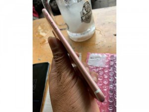 7 plus 128g Rose gold Zin keng