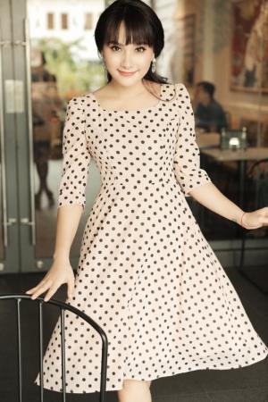 Đầm chấm bi cổ vuông tay lỡ (DX6479)
