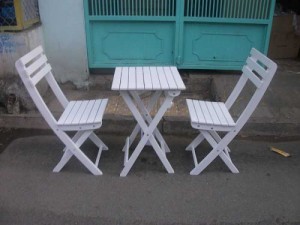 Cần thanh lý gấp bàn ghế xếp màu trắng