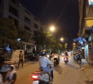 Bán nhà mặt phố - giá trong ngõ - ở Triều Khúc, 52m2, 4T, kinh doanh siêu đỉnh