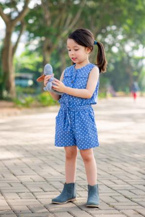 Jum sọt xanh jean chấm bi lớn cho bé gái HIKARI-4