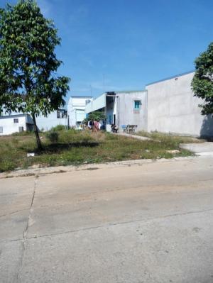Bán rẻ lô đất 300m2 giá 690tr/ sổ, đất thổ cư, sổ hồng, MT 8m.
