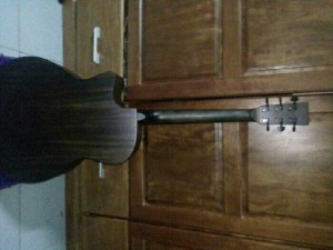 Bán 2 cây đàn guitar acoustic