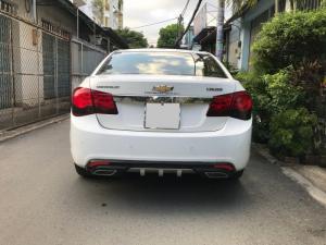 Em cần bán xe Chevrolet Cruze số sàn 2015 màu trắng Ngọc trinh