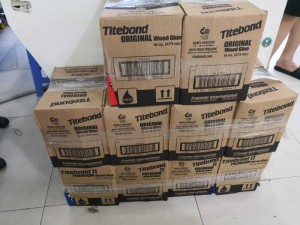 Sản phẩm rất thích hợp để dùng cho các đồ gỗ để ngoài trời như bàn ghế sân vườn, lồng chim, hộp thư, chậu cây kiểng và bàn ghế đi dã ngoại.