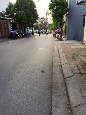 Bán đất Mặt Phố Vũ Xuân Thiều, giá cực rẻ.