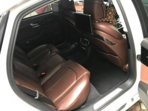 Bán xe Audi A8L 2011 màu trắng nhập khẩu một chủ đi hơn 8 vạn km