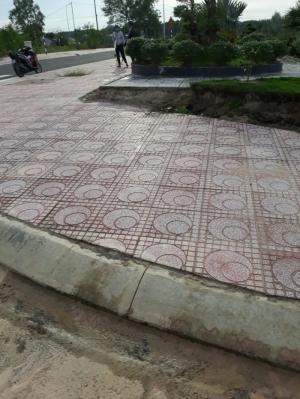Bán đất ngay Khu Công Nghiệp Long Đức, sổ hồng riêng, đường nhựa 8M