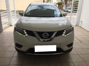 Bán xe Nissan X-Trail 2017 đk 2018 tự động bản full màu trắng